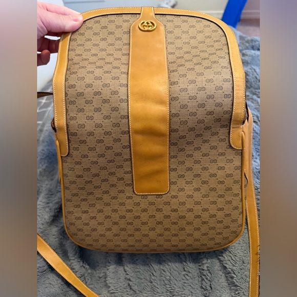 Gucci Vintag Crossbody Bag - Picture 4 of 11